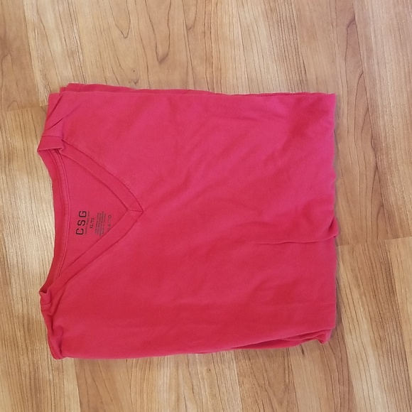 Men's bundle of four shirts 3 gray & 1 red v-neck size XL. - Picture 3 of 7